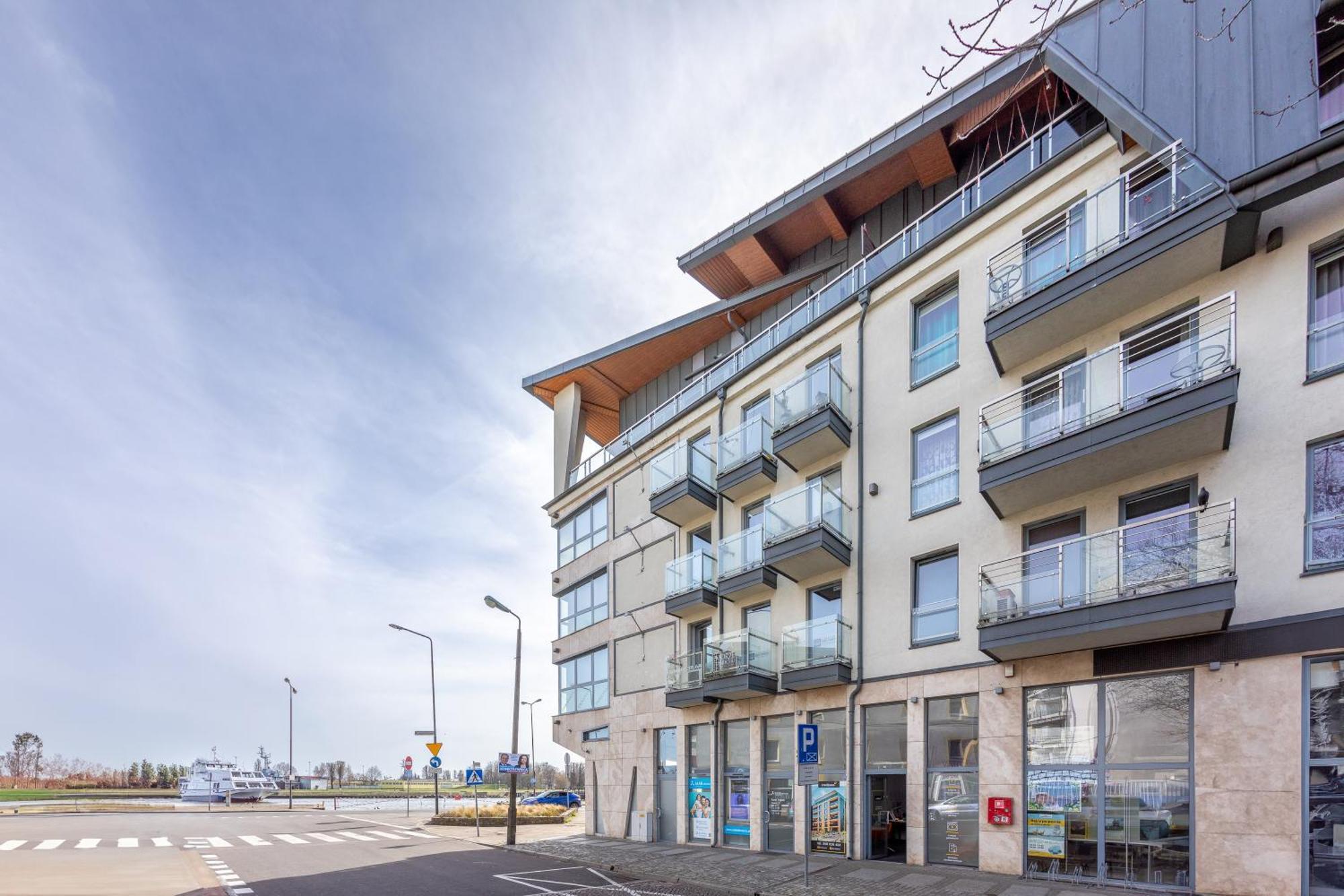 Ambria Apartments Centrum Świnoujście Exteriör bild
